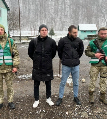 Двое жителей Одесской области с детскими кругами для плавания планировали пересечь границу в Румынию