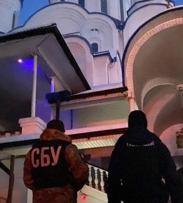 Закарпаття: СБУ проводить обшуки у священнослужителя Дмитра Сидора та у двох храмах (інформація неофіційна)
