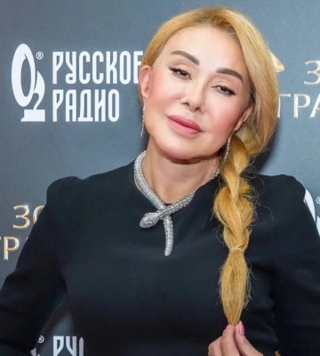"Мріяла жити у росії": співачка з українським корінням готується отримати громадянство рф