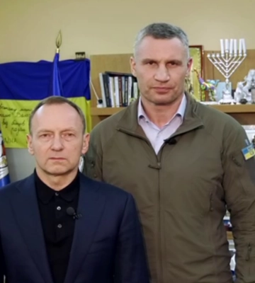 &quot;Политическая история&quot;: Кличко поддержал мэра Чернигова после его отстранения (видео)