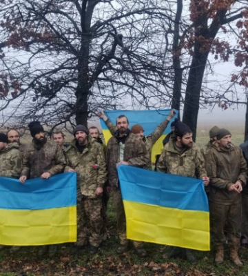 Україна повернула додому 64 полонених військових: деталі та фото обміну