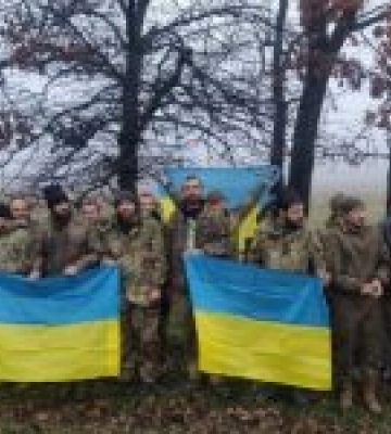 Черговий обмін полоненими: Україна повернула додому 64 воїнів