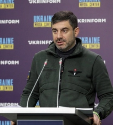 рф вывозит в Крым часть захваченных украинских гражданских