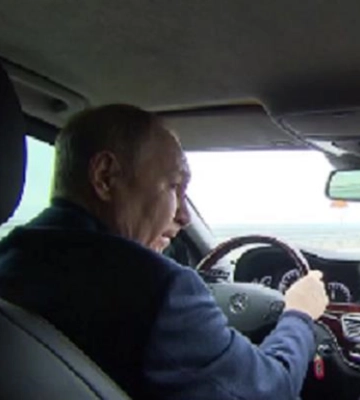 Путін проїхав Кримським мостом