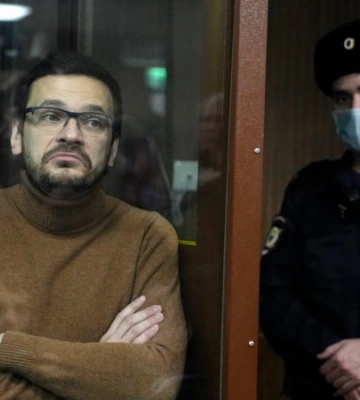 За слова про Бучу: прокурори в Росії вимагають 9 років увʼязнення для політика Іллі Яшина