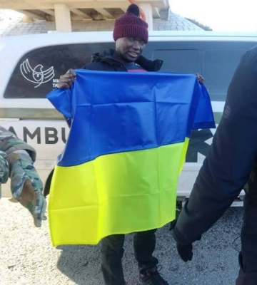 З полону повернули ще понад 60 бійців, які захищали схід, зокрема американець, - ВІДЕО
