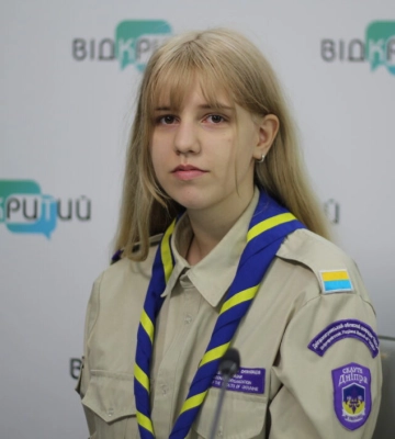Скаути Дніпра передали «Відкритому» Світло Миру з Вифлеєму 