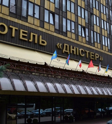 Суд заарештував готель «Дністер» у Львові. Що це означає