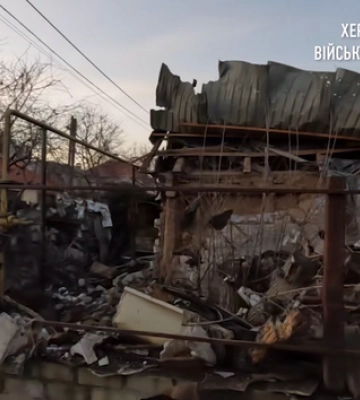 Російські загарбники обстріляли Херсон: загинули дві людини, у тому числі 8-річна дитина