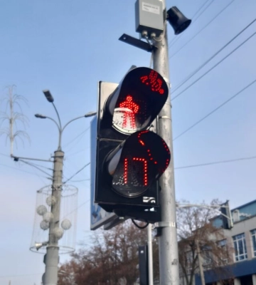 Світлофори у Рівному обладнають «батарейками»