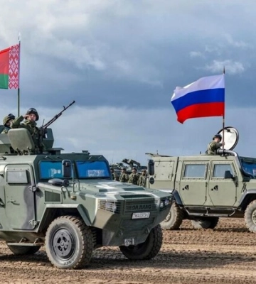 Військові навчання в Білорусі: британська розвідка оцінила ймовірність наступу