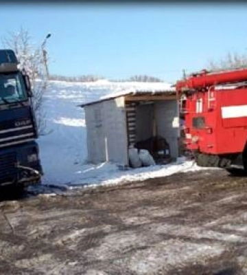 Рятувальники Кіровоградщини допомагають водіям, які потрапили у халепу (ФОТО)