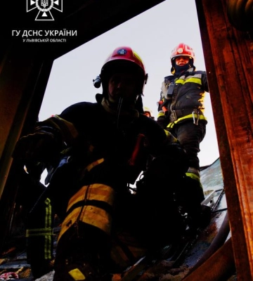 У Львові врятували жінку, яка не підозрювала, що в неї горить будинок