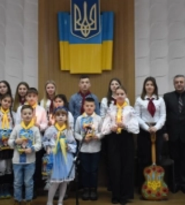 До Дубна привезли Вифлеємський вогонь миру