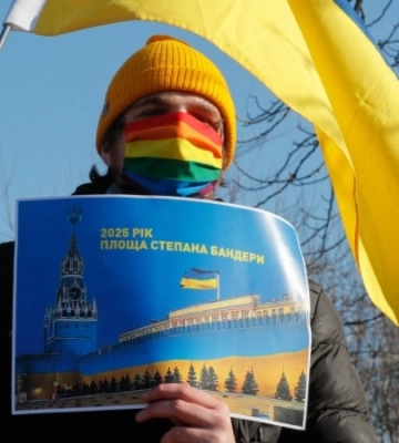 «Ми захищаємо країну нарівні з іншими» – ЛГБТ-військові про важливість легалізації одностатевих стосунків