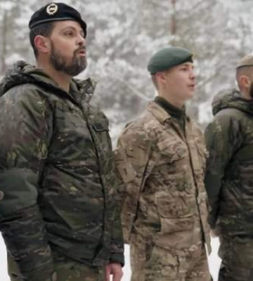 В заснеженном лесу Латвии раздался украинский &quot;Щедрик&quot;: бойцы НАТО разорвали сеть исполнением