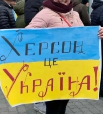 Из Херсона эвакуировались уже 11 тысяч жителей