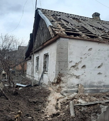 Під час обстрілів Нікопольського району поранено людей: поліція документує наслідки
