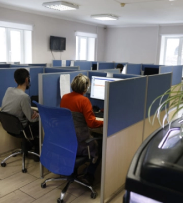 З лютого оператори «гарячої лінії» Києва опрацювали майже мільйон звернень