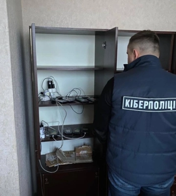 У Луцьку викрили ботоферму, яка готувала атаки на соцмережі лідерів думок 