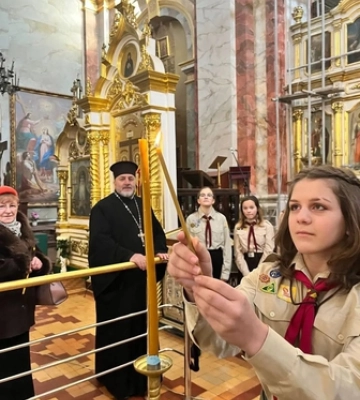 Вифлеємський вогонь миру вже у Луцьку: де і коли  можна взяти