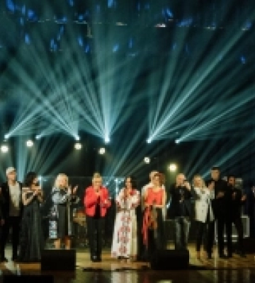 У Луцьку провели благодійний концерт, де зібрали гроші на Старлінк для тероборони