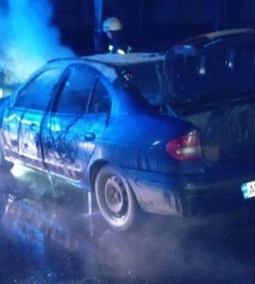 У Запоріжжі під час руху загорівся автомобіль