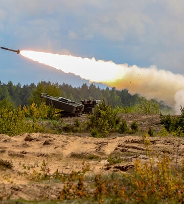 США модифицировали системы HIMARS, чтобы Украина не наносила удары по России — WSJ