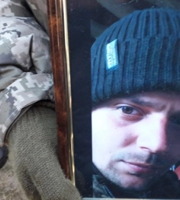 &quot;Думаємо, що там катування були&quot;. У Сумах попрощалися з захисником Андрієм Полешком, який загинув у полоні