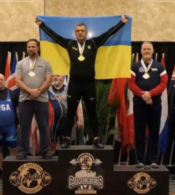 Важкоатлет з Виноградова Михайло Гал здобув перемогу на чемпіонаті в США (ФОТО)