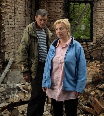Фото жителей Бучи, Ирпеня и Бородянки, вернувшихся домой: обломки прошлой жизни Фото жителей Бучи, Ирпеня и Бородянки, вернувшихся домой: обломки прошлой жизни