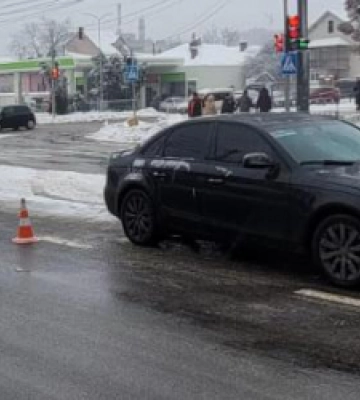 У Львові жертвами наїзду автомобіля на переході стали дві літні жінки. ФОТО