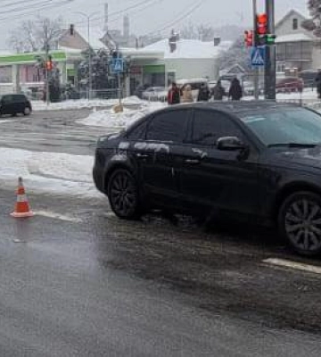 У Львові жертвами наїзду автомобіля на переході стали дві літні жінки. ФОТО