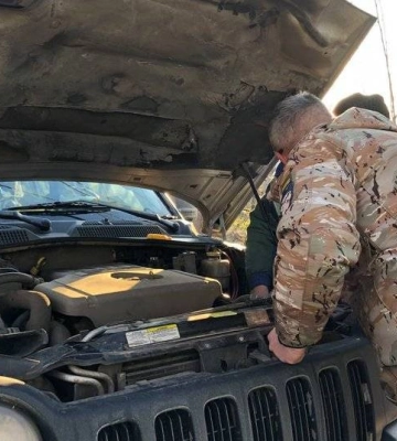 Кілька автівок протягом тижня. На Миколаївщині ремонтують авто для ЗСУ