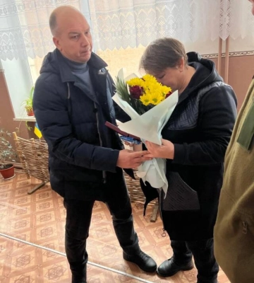 На Кіровоградщині батькам 19-річного загиблого захисника вручили його орден