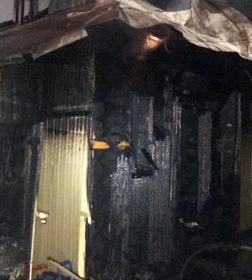 На пожежі у селищі Перегінськ мама врятувала двох своїх дітей ціною власного життя (відео)