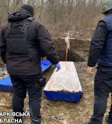 У Куп’янському районі прокурори ексгумували труп чергової жертви збройної агресії рф