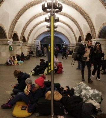Вход на станции метро в Киеве для укрытия будет только через входную группу дверей