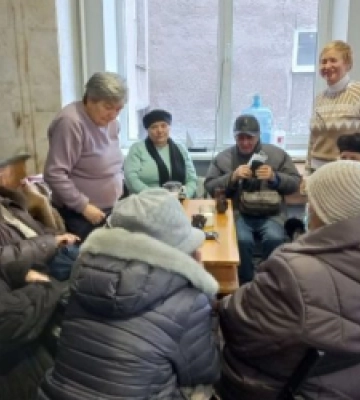 Для львівських пенсіонерів проводять ознайомчі візити в Пункти Незламності