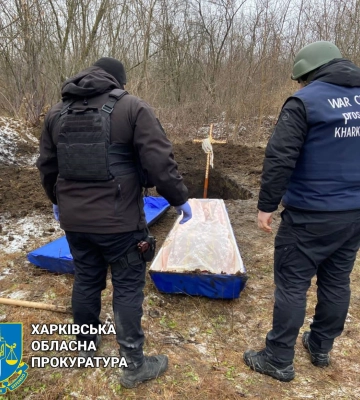 У Куп’янському районі прокурори ексгумували труп чергової жертви збройної агресії рф