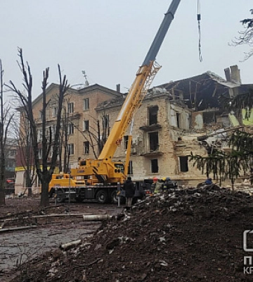 Криворожские спасатели ищут под завалами полуторагодовалого ребенка