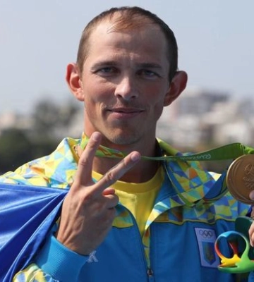 Двукратный олимпийский чемпион Юрий Чебан продал золотые медали на аукционе, чтобы помочь ВСУ Двукратный олимпийский чемпион Юрий Чебан продал золотые медали на аукционе, чтобы помочь ВСУ