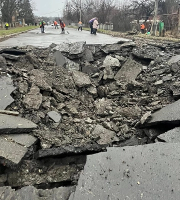Рашисти завдали ракетного удару по Краматорську, тривають обстріли Вугледара та Бахмута, - ОВА. ФОТОрепортаж