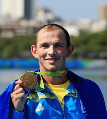 Олимпийский чемпион по гребле продал свои медали, чтобы помочь ВСУ Олимпийский чемпион по гребле продал свои медали, чтобы помочь ВСУ