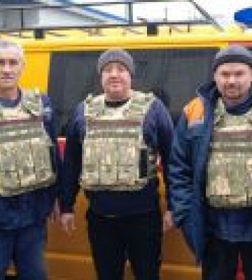 Під вогнем латають кабелі й труби херсонські енергетики