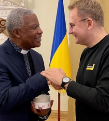 До Львова з офіційним візитом приїхав Архієпископ Кейптаунський Табо Макгоба