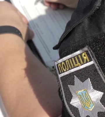 Перед судом постане патрульний поліцейський, який обвинувачується у побитті пасажира автомобіля