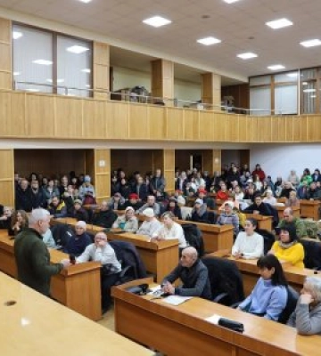 В Ужгороді пройшла зустріч мера Харкова із харків’янами-переселенцями