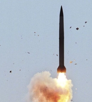 Меньше минуты летит ракета из российских С-300 до Запорожья: о последствиях очередной атаки рассказал Старух (ВИДЕО)
