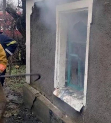 На Дніпропетровщині загорівся приватний будинок